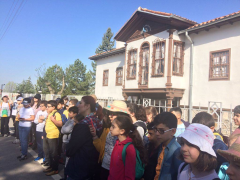 Evrensel Kolej